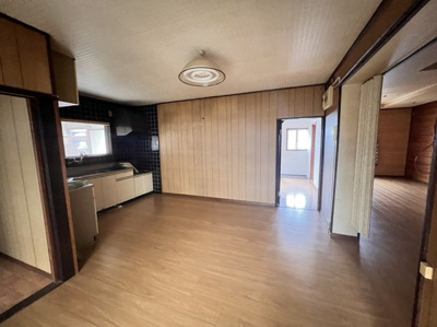 【居間・リビング】 | 井上一戸建