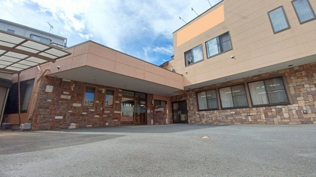 東松山市箭弓町３丁目　通所介護施設・音楽教室・居宅の外観