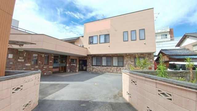 東松山市箭弓町３丁目　通所介護施設・音楽教室・居宅の外観