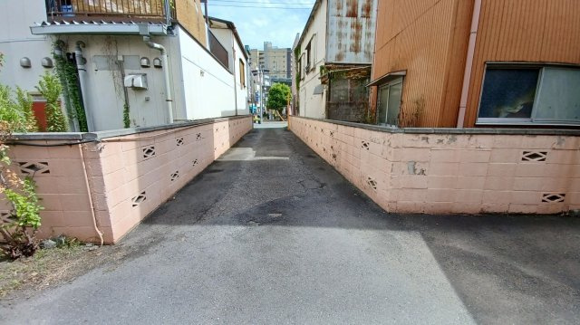 東松山市箭弓町３丁目　通所介護施設・音楽教室・居宅の外観|外側南側