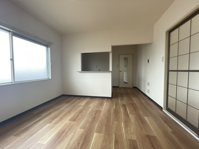 リバーハイツの居間・リビング