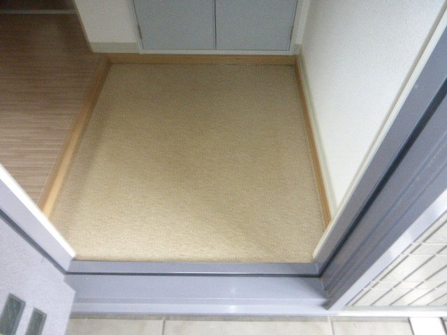 ディアス中島　Bの玄関