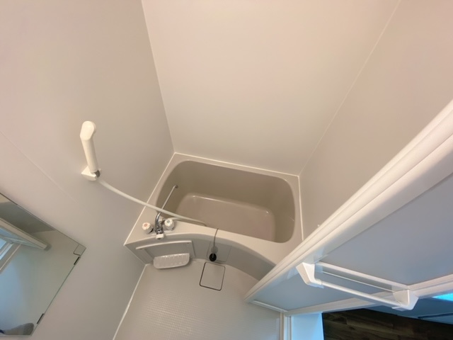 ヴィラナリー千代田1号棟の浴室|同物件別部屋