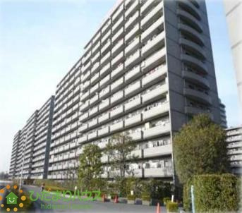 ワコーレロイヤルガーデン北本E棟の外観