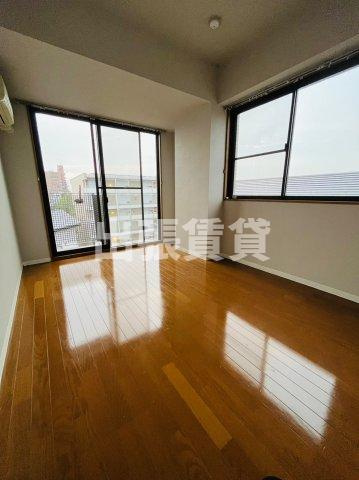 仲介手数料0円！シーズンコート高畑の居間・リビング