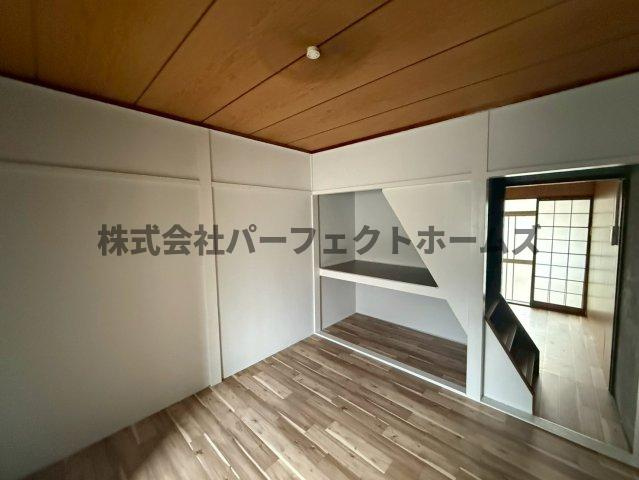 高倉1丁目テラスハウス　賃貸の洋室|コンパクトで使いやすい洋室です