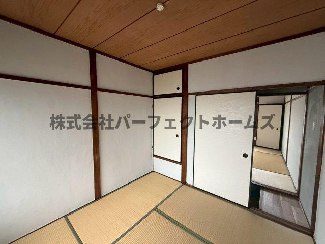 高倉1丁目テラスハウス　賃貸の和室|フローリングだけでなく、和室もあります