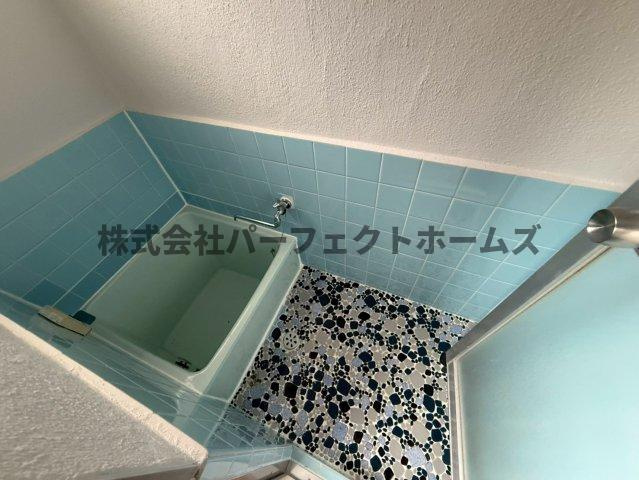 高倉1丁目テラスハウス　賃貸の浴室|日々の疲れを癒すお風呂付です