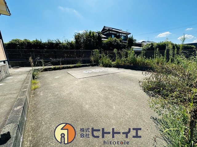 オラス小川の駐車場