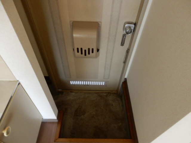 ヴィラカメリアＡ棟の玄関