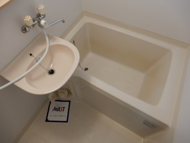 ヴィラカメリアＡ棟の浴室