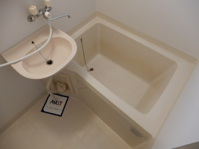 ヴィラカメリアＡ棟の浴室