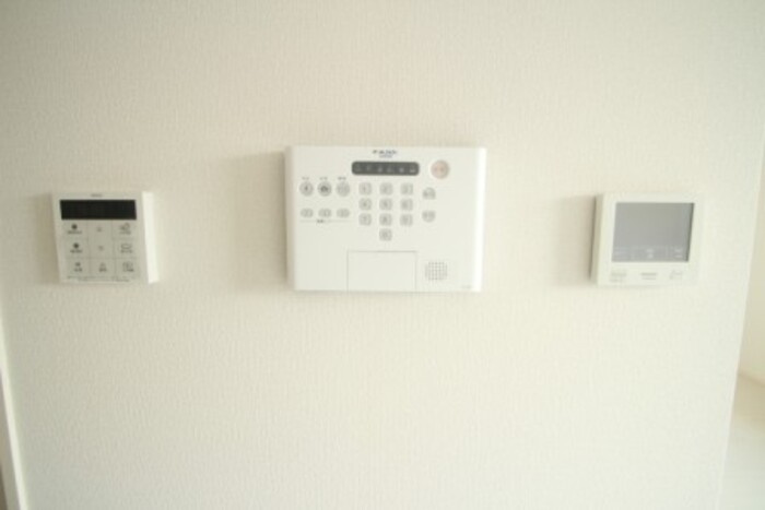 ゼピュロスみどりの C棟のセキュリティ|追焚給湯器・ALSOKホームセキュリティ標準搭載・TVインターホン