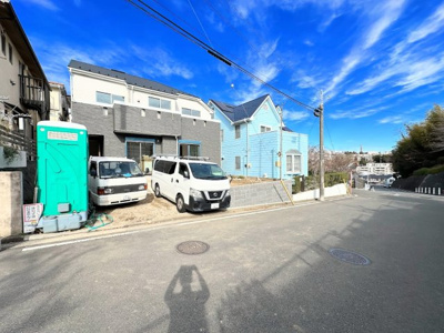 【前面道路含む現地写真】 | ◆◇境木町　新築戸建て◇◆ | ◆前面道路も幅員があり車の運転も安心！前面道路は閑静な住宅地。車通りの少ない道路です。お子様にも安心です。