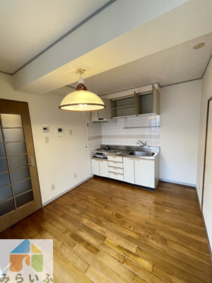 【居間・リビング】 | 第2カニエビル