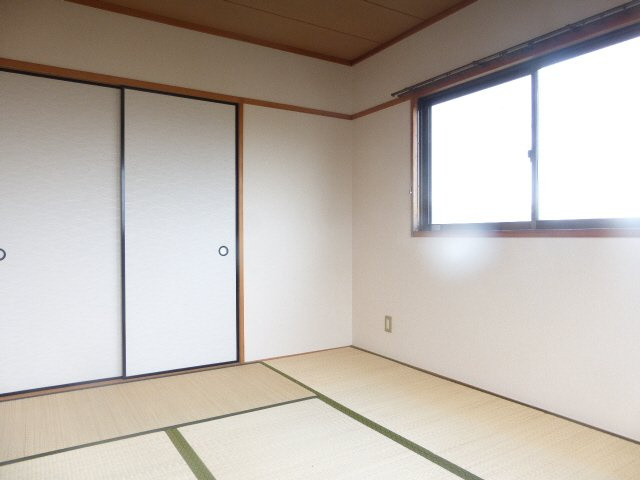 コーポエム・エヌ・中島の寝室