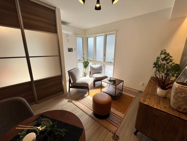 D-room五反田の居間・リビング