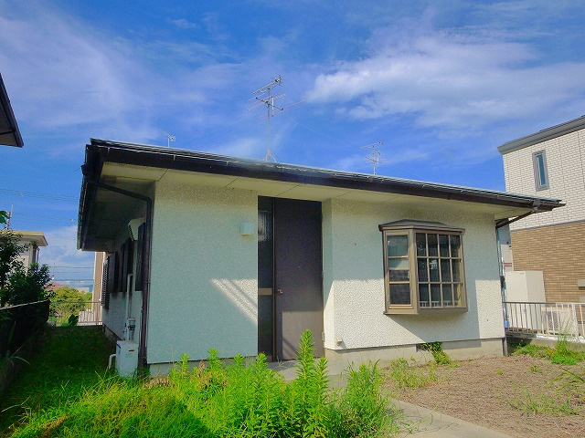 奈良市左京３丁目一戸建の外観