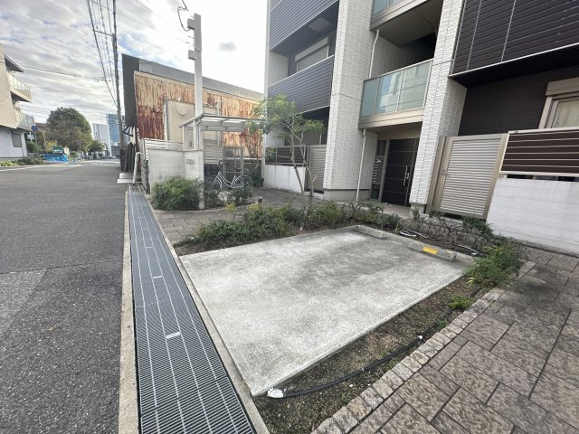 メゾンヴァンクールの駐車場