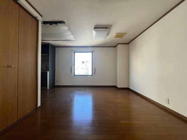 ツムギビルの居間・リビング