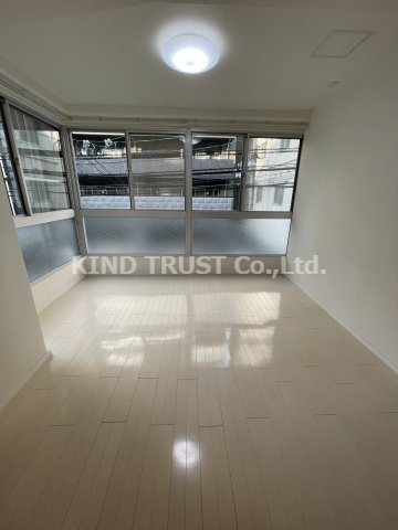 ラムール西天満の居間・リビング|ゆったり過ごせるリビングです