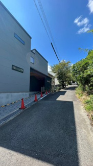 【前面道路含む現地写真】