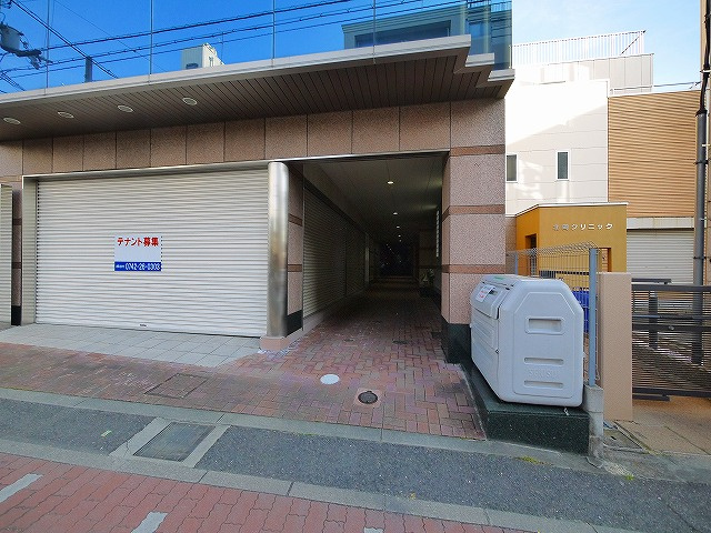 KBK高天ビルのエントランス