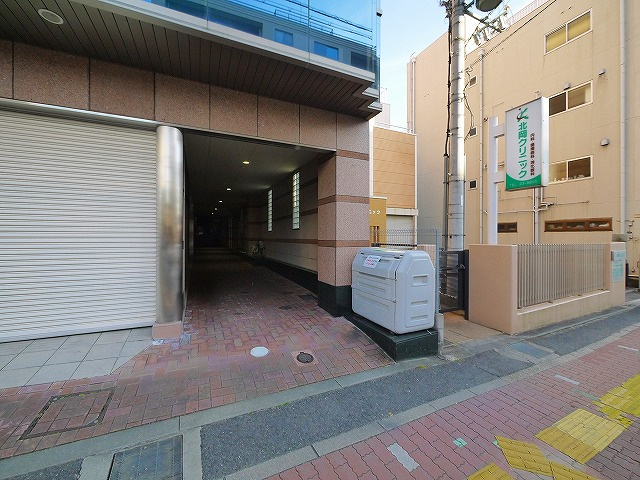 KBK高天ビルのエントランス