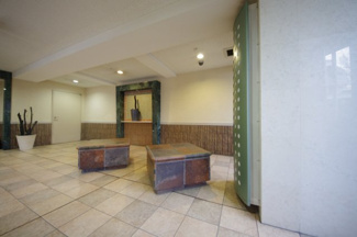 【エントランス】