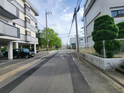 第二グレース安田の周辺|前面道路