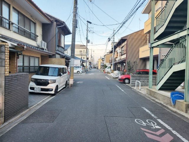 壬生檜町　建築条件付土地の前面道路含む現地写真