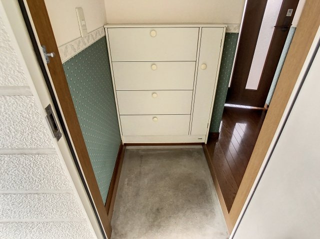 ユートピアEの玄関