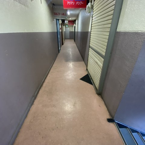 ABCビルのロビー