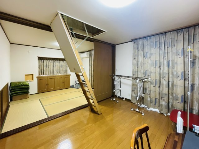 【洋室】 | たつの市揖保川町馬場 中古戸建 | コンパクトで使いやすい洋室です