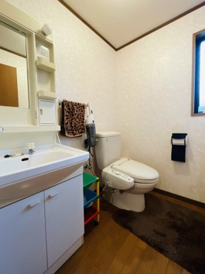 【トイレ】 | たつの市揖保川町馬場 中古戸建 | 2Fトイレです