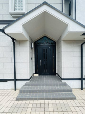 【玄関】 | たつの市揖保川町馬場 中古戸建 | 落ち着いた玄関です