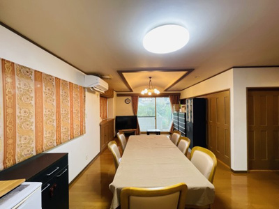 【居間・リビング】 | たつの市揖保川町馬場 中古戸建 | ゆったりとした居間です