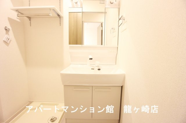 ポスト　フォルトナートＡの独立洗面台