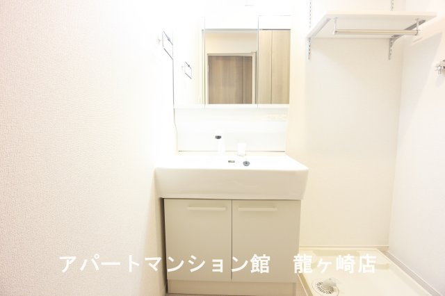 ポスト　フォルトナートＡの独立洗面台