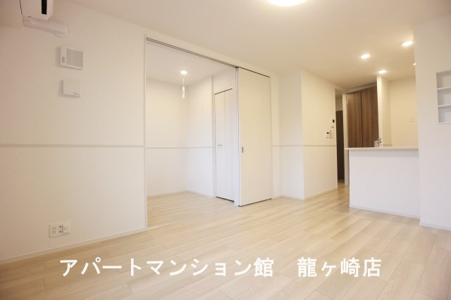 ポスト　フォルトナートＡの居間・リビング