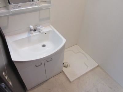 グランレブリー太秦天神川の洗面所|洗面脱衣所