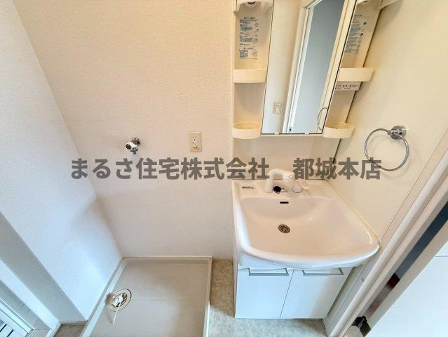 セジュール楽楽 の独立洗面台|２階の写真です