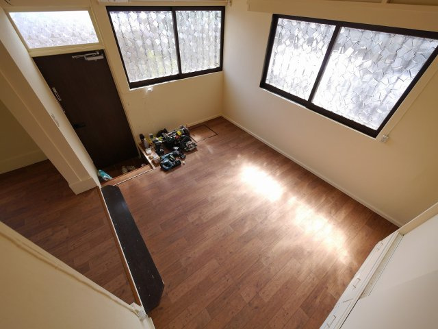 西山町4丁目戸建の洋室