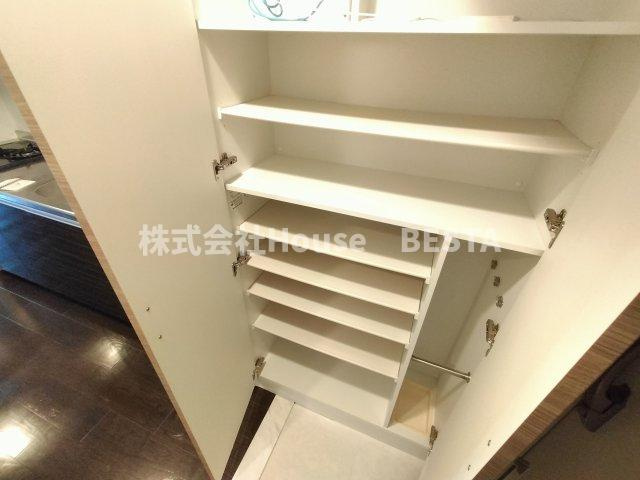 コスモリード神戸三宮の収納