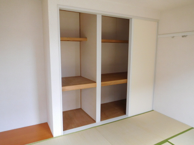 グリーンヒル今宿Ａ棟の収納