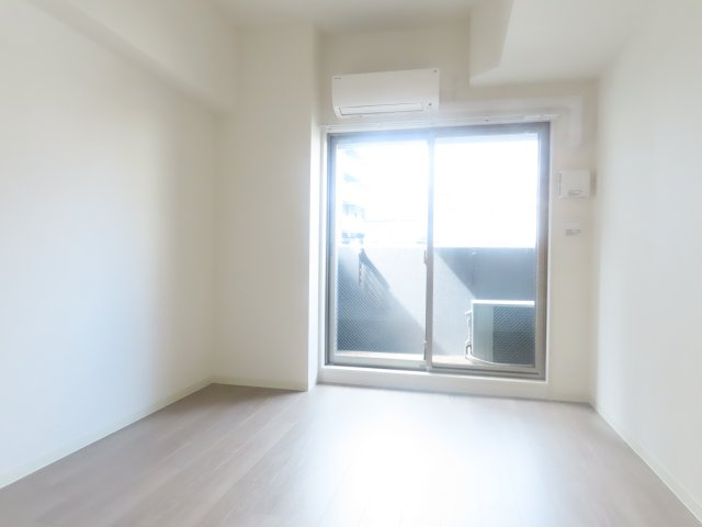 スプランディッド新大阪ＷＥＳＴの寝室