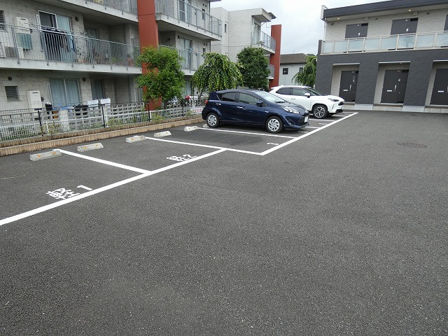 リブリ・BellaVitaの駐車場