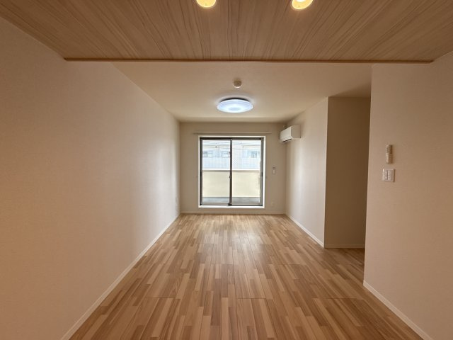 remenbrance西新町の居間・リビング