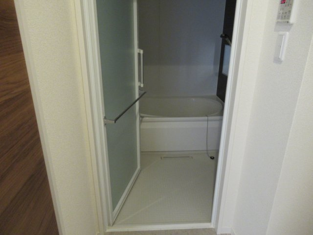 シャーメゾン龍野町の浴室