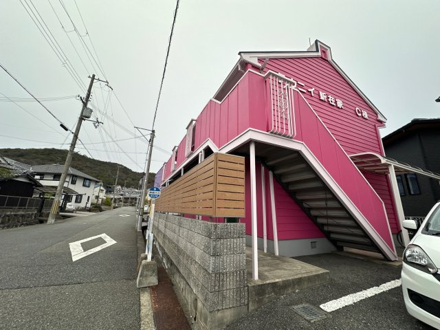 タウニィ新在家C棟の外観